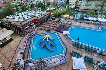 Club Exelsior Szálloda 3*